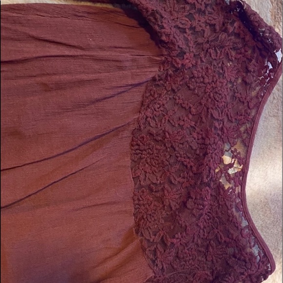 Purple long sleeve w/ lace - Picture 3 of 3